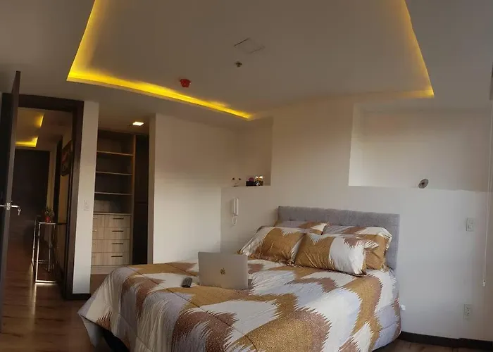 Modern Suite, Excellent Location!