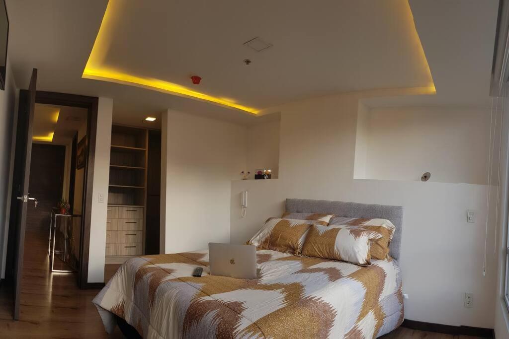 Modern Suite, Excellent Location! * Quito