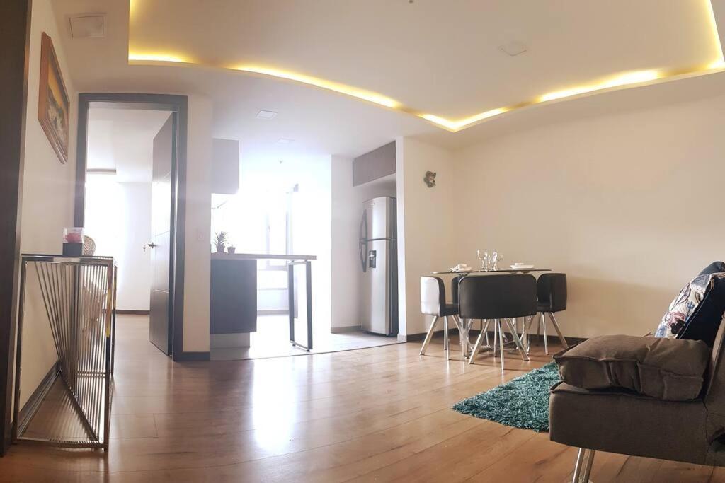 Modern Suite, Excellent Location! * Quito
